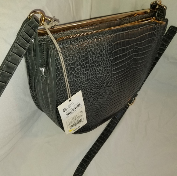 Purses - Picture 2 of 7